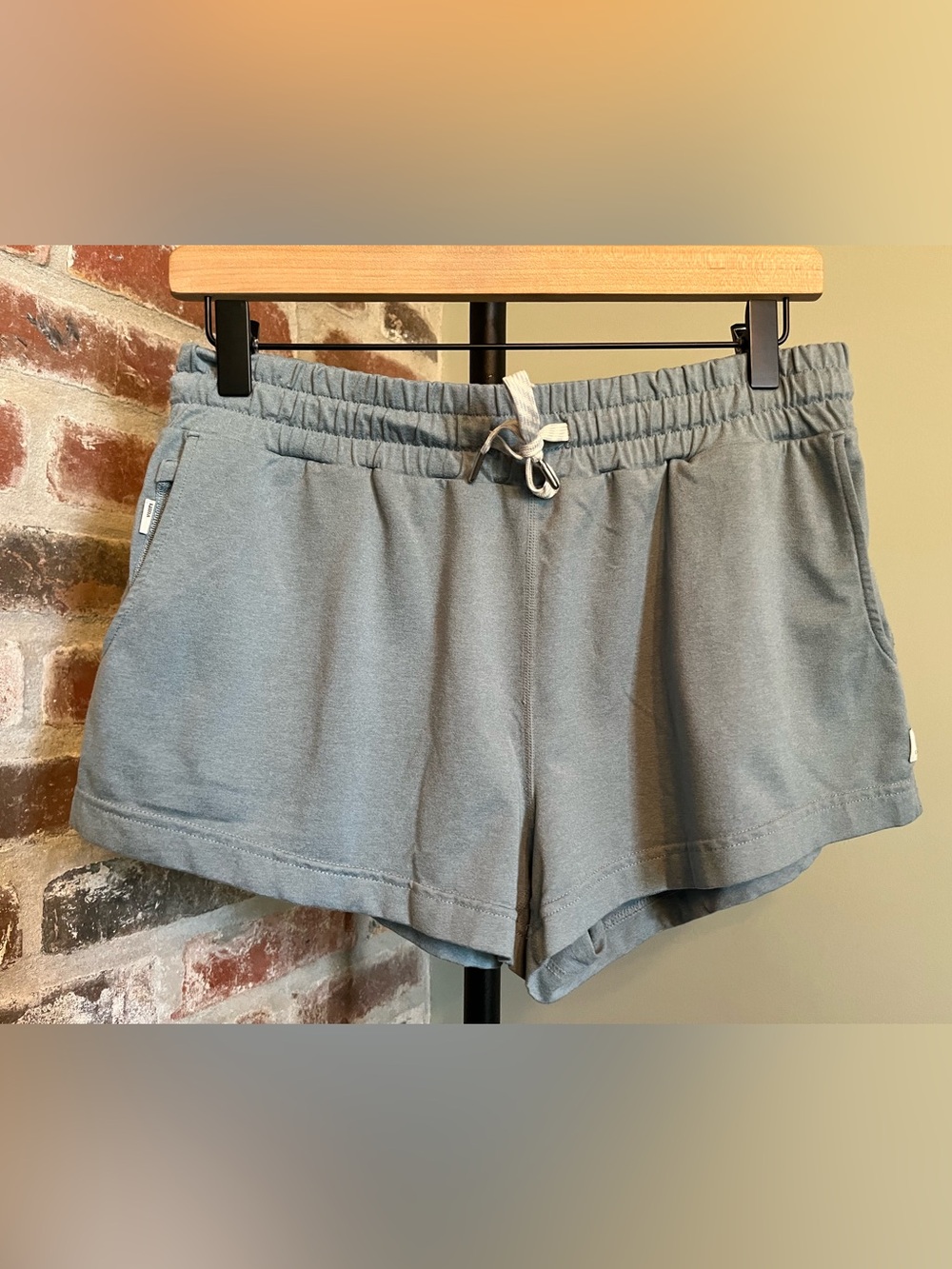 Vuori Women's Halo Performance Short 2.0 | size small